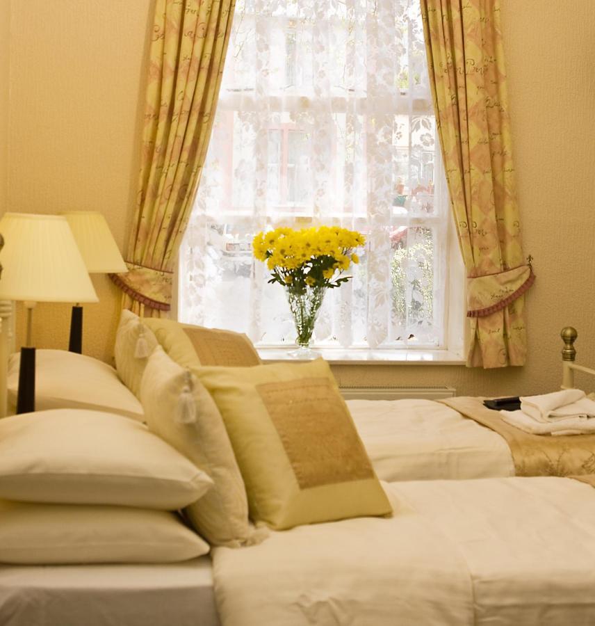 Tor Dean Guest House Torquay Exterior photo